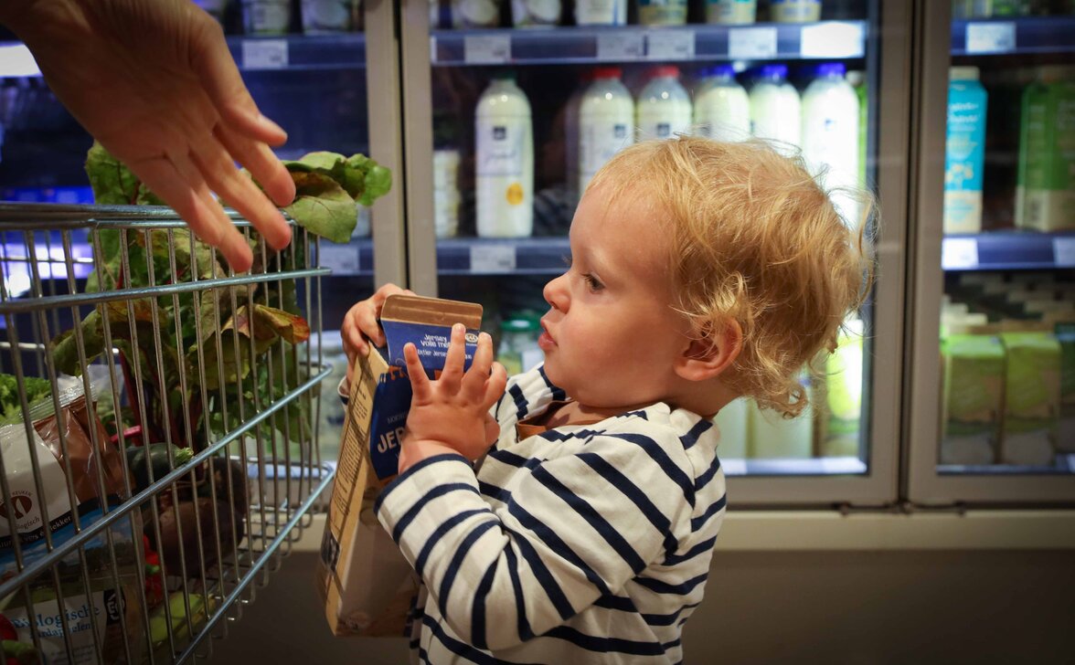 Kind met melk