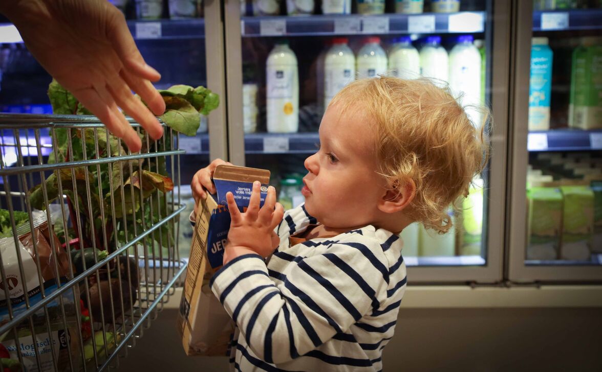 Kind met melk